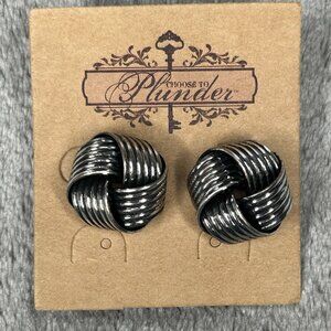 Plunder Jewelry Bonnie Earrings Knot Silver Tone Knotted New in Box
